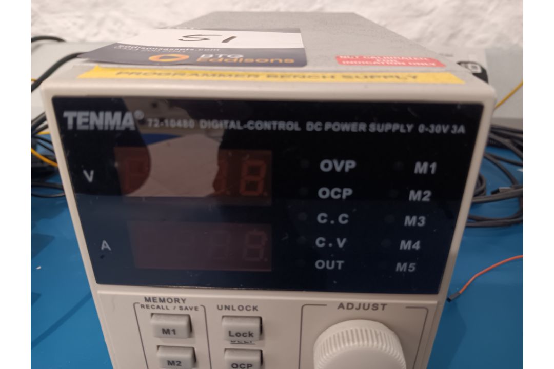 Tenma 72-10480 digital control DC power supply 0-30V 3a - Image 3 of 4