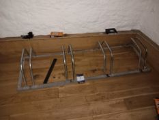 Floor bike rack