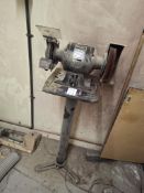 Black & Decker P7505 twin head bench grinder / buffer