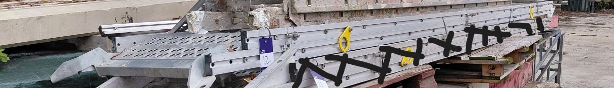 Aluminium ladder, approx 4m