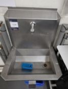 Wash sink unit (to be disconnected by a qualified contractor)