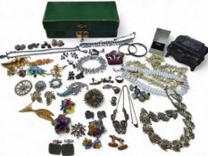 Costume jewellery - a silver and marcasite ring, size L; a white metal and marcasite pendant