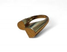 An 18ct gold contemporary ring, size M 1/2, 9.3g