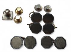 A 9ct gold dress set comprising four buttons, two studs and a pair of cufflinks, Alabaster &