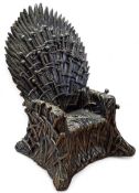 A Game of Thrones resin model of the Iron Throne possibly by Dark Horse Comics or Sideshow, 34cms