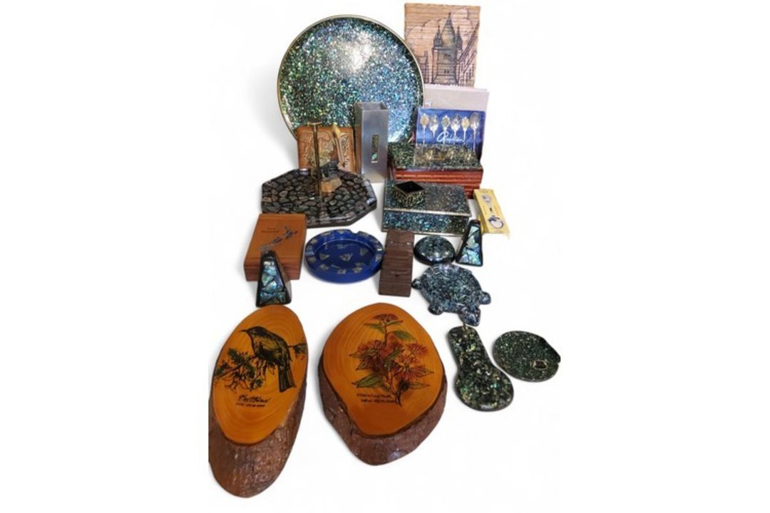New Zealand Tourist Ware - Paua shell tray, boxes, key fob, ashtrays; etc