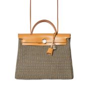 HERMÈS VACHE HUNTER LEATHER AND TOILE QUADRILLE HERBAG 31 BAG  Condition grade A-.  Naturel Sable