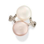 A FRENCH ART DECO PEARL AND DIAMOND RING in 18ct white gold, set with a white pearl of 11.1mm and