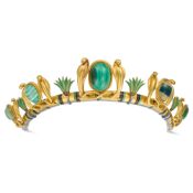 AN EXCEPTIONAL ART DECO EGYPTIAN REVIVAL MALACHITE, JADEITE JADE AND AGATE TIARA in yellow gold, des