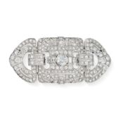 NO RESERVE - A FINE ART DECO DIAMOND BROOCH, CIRCA 1925 the pierced brooch set with a principal tran