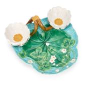 A GEORGE JONES MAJOLICA STRAWBERRY DISH CIRCA 1870