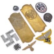 A GROUP OF GERMAN MILITARIA