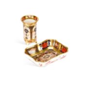 A ROYAL CROWN DERBY IMARI VASE AND PINTRAY CIRCA 1965