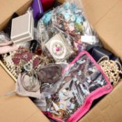 A VERY LARGE COLLECTION OF COSTUME JEWELLERY