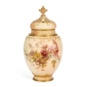 A ROYAL WORCESTER PORCELAIN POT POURRI VASE AND COVER LATE 19TH/ EARLY 20TH CENTURY