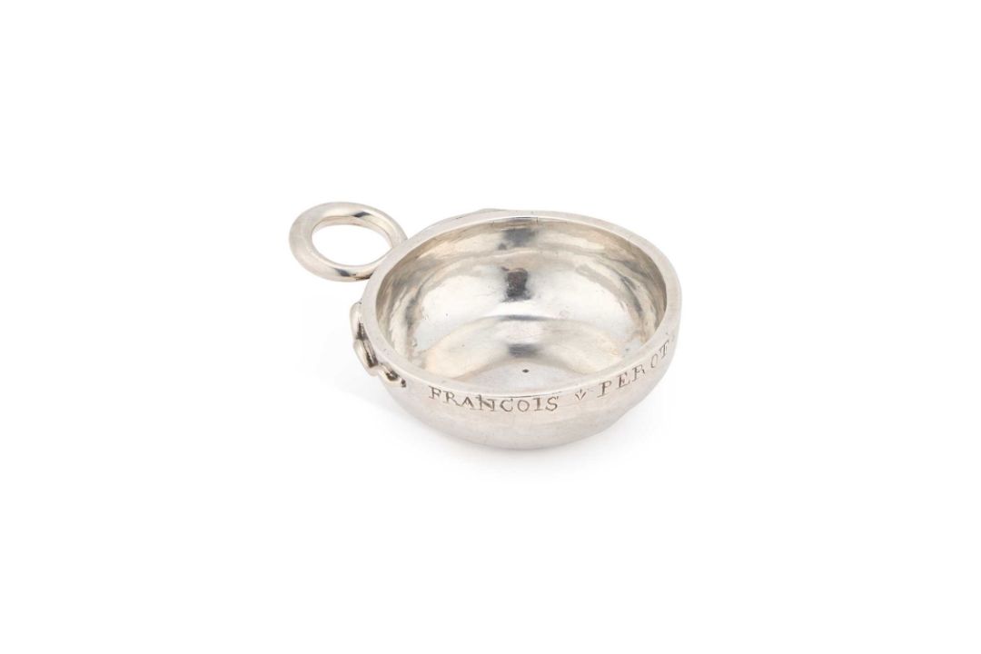 AN 18TH CENTURY FRENCH SILVER WINE TASTER - Image 1 of 2