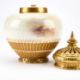 A ROYAL WORCESTER POT POURRI VASE AND COVER - Image 4 of 5