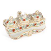 A WORCESTER FLIGHT & BARR PORCELAIN INKSTAND CIRCA 1800-10