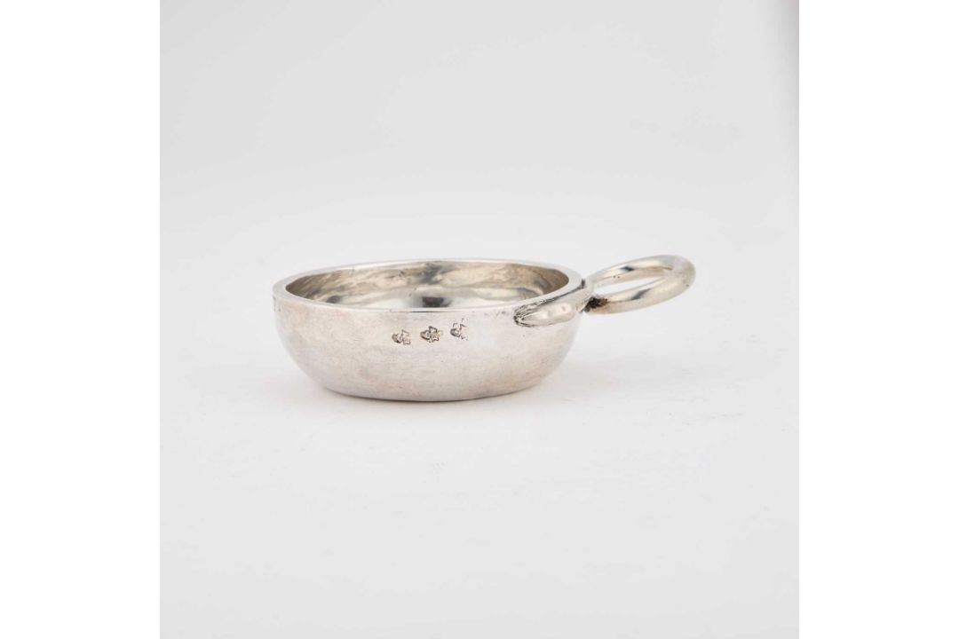 AN 18TH CENTURY FRENCH SILVER WINE TASTER - Image 2 of 2