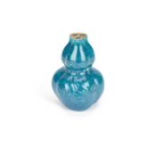 A CHINESE TURQUOISE-GLAZED DOUBLE-GOURD VASE