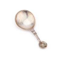 A 17TH CENTURY SCANDINAVIAN SILVER SPOON