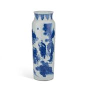 A LARGE CHINESE BLUE AND WHITE SLEEVE VASE DEPICTING AN ARHAT