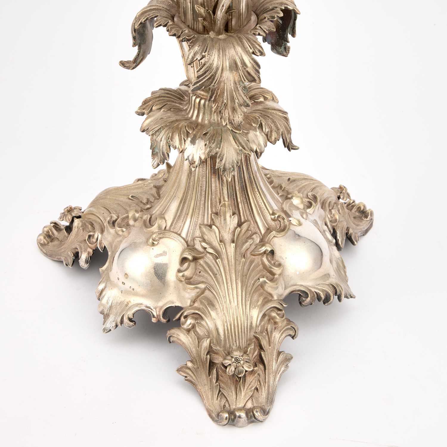 AN IMPOSING VICTORIAN SILVER-PLATED FOLIATE CENTREPIECE MID-19TH CENTURY - Image 2 of 6