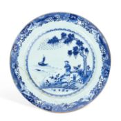 A LARGE CHINESE BLUE AND WHITE PORCELAIN CHARGER QING DYNASTY, KANGXI PERIOD (1662–1722)