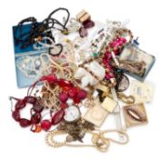 A COLLECTION OF SILVER JEWELLERY, COSTUME JEWELLERY AND WATCHES