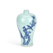 A CHINESE BLUE AND WHITE PORCELAIN MEIPING VASE PROBABLY QING