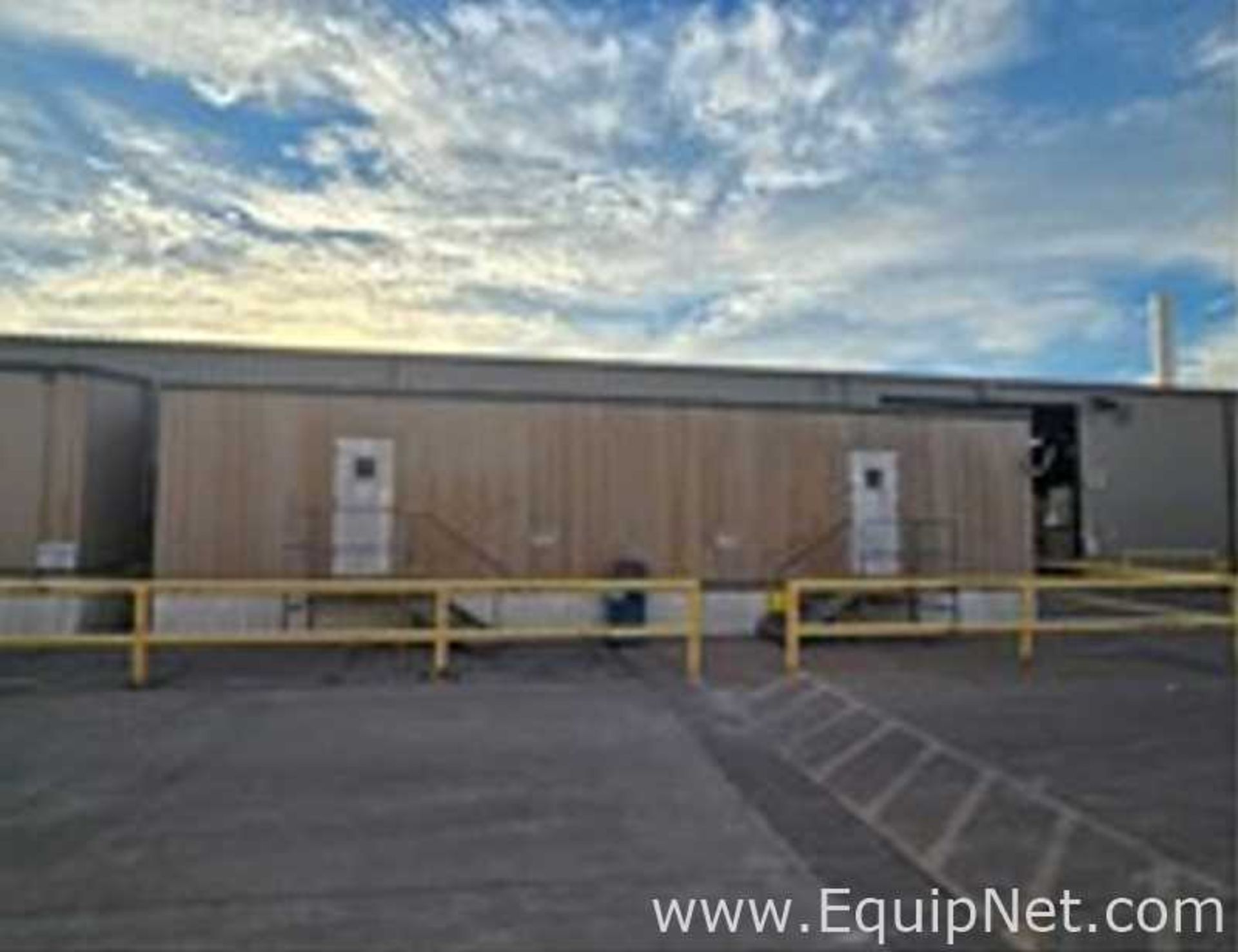 44ft x 13ft Trailer Living Space