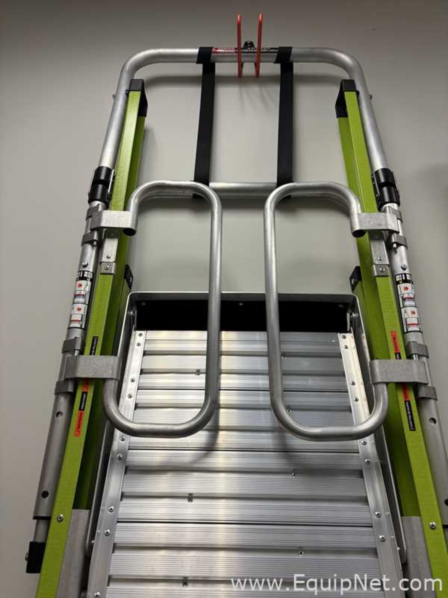Little Giant 19708-146 Safety Cage 2.0 Platform Ladder With Adjustable Outriggers - Image 4 of 5