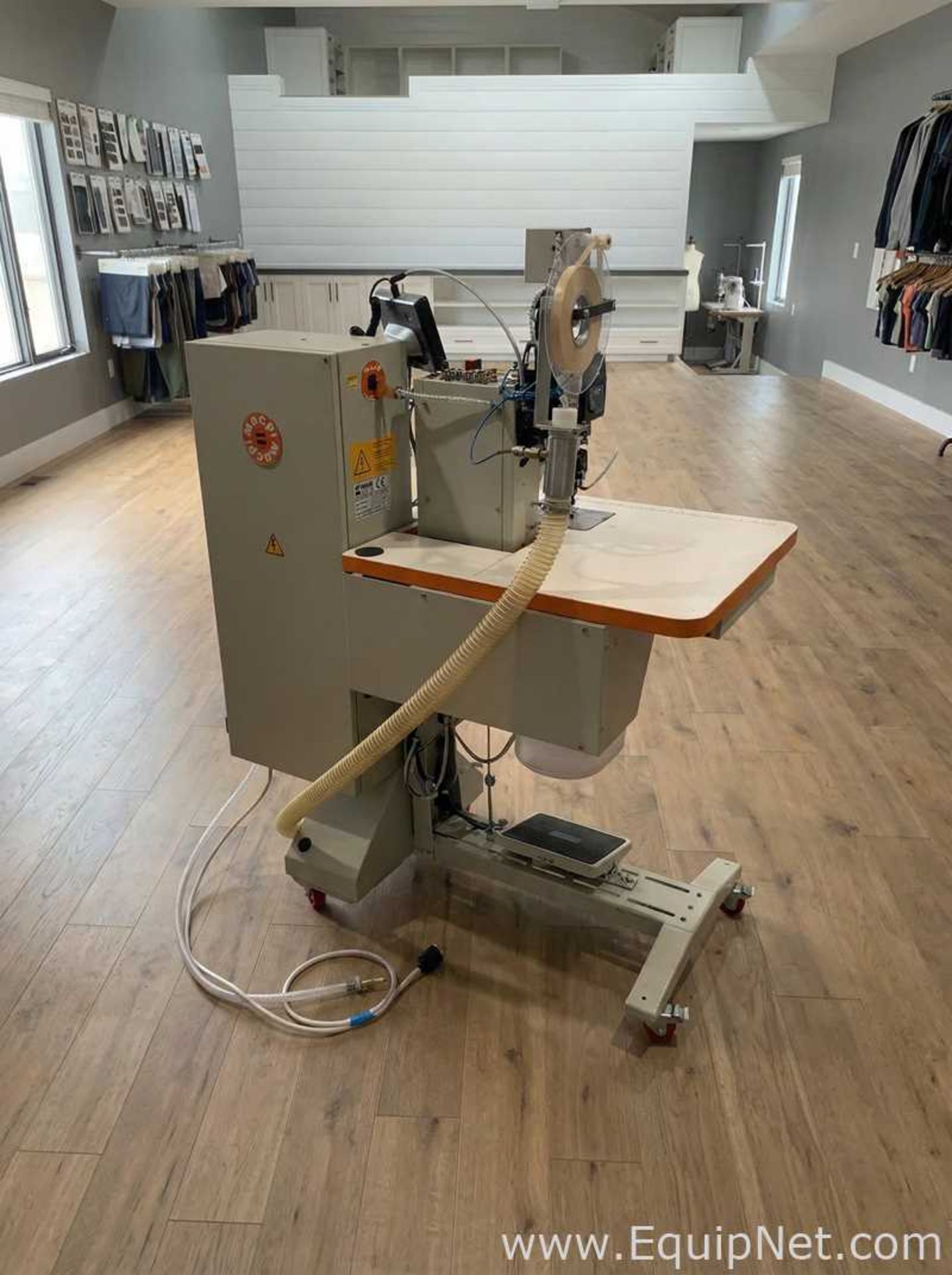Macpi s.p.a 335.32 Automatic Adhesive Laydown Machine with Side Trimmer - Image 4 of 7