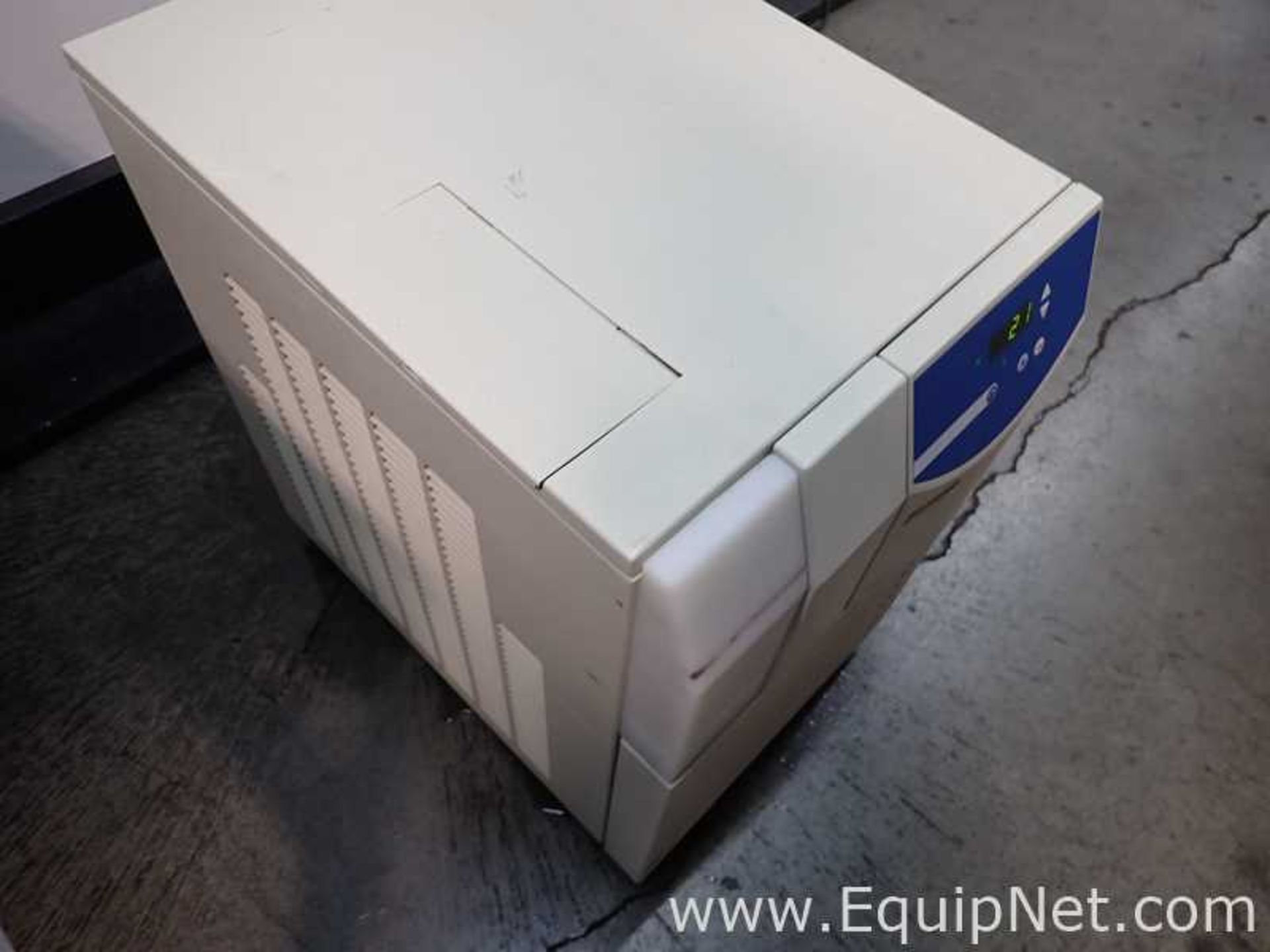 Thermo Merlin M75 Recirculating Chiller - Image 3 of 4