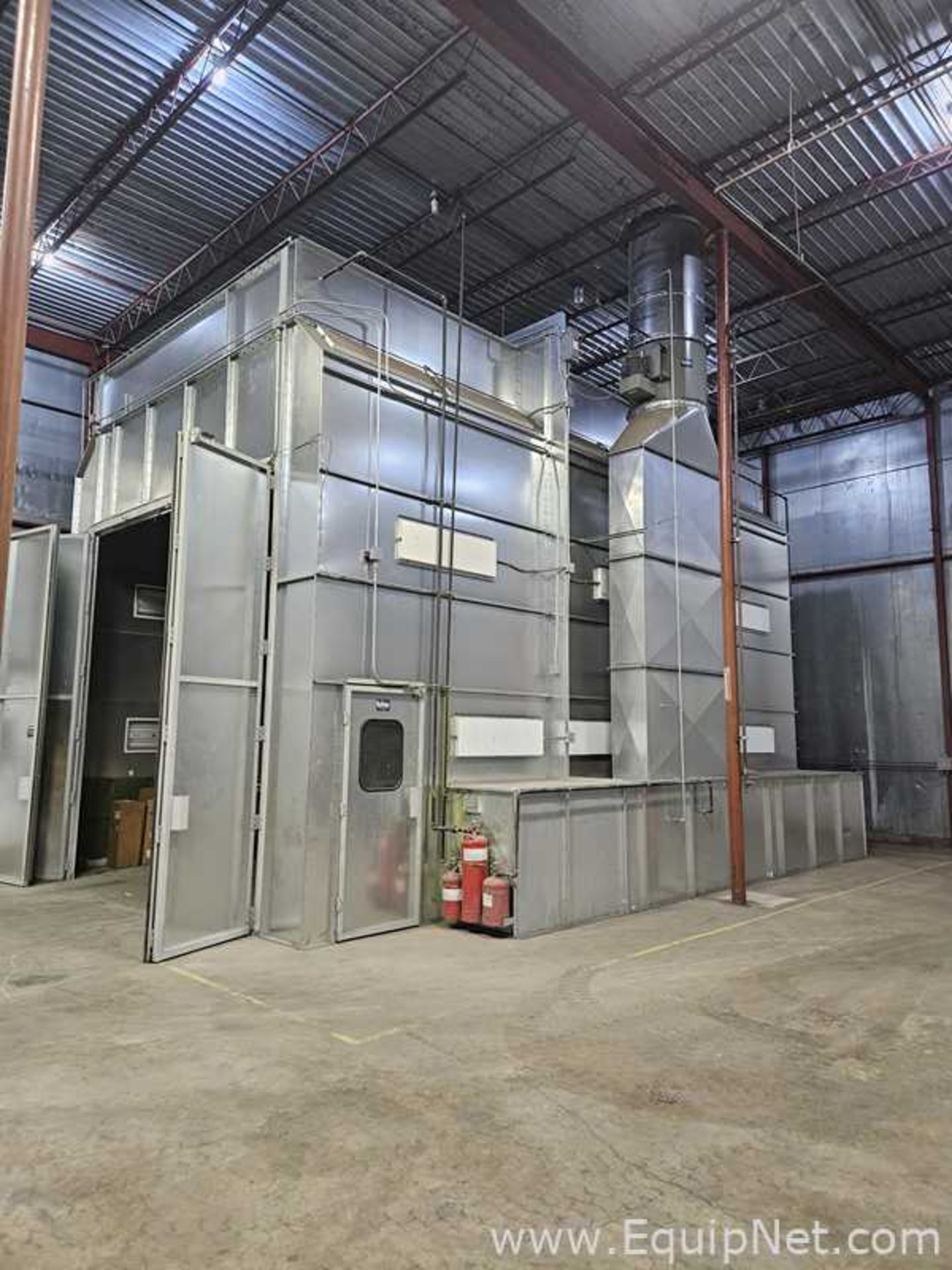Rohner Industrial Semi-Down Draft Spray Booth with Pressurized Ceiling Plenum