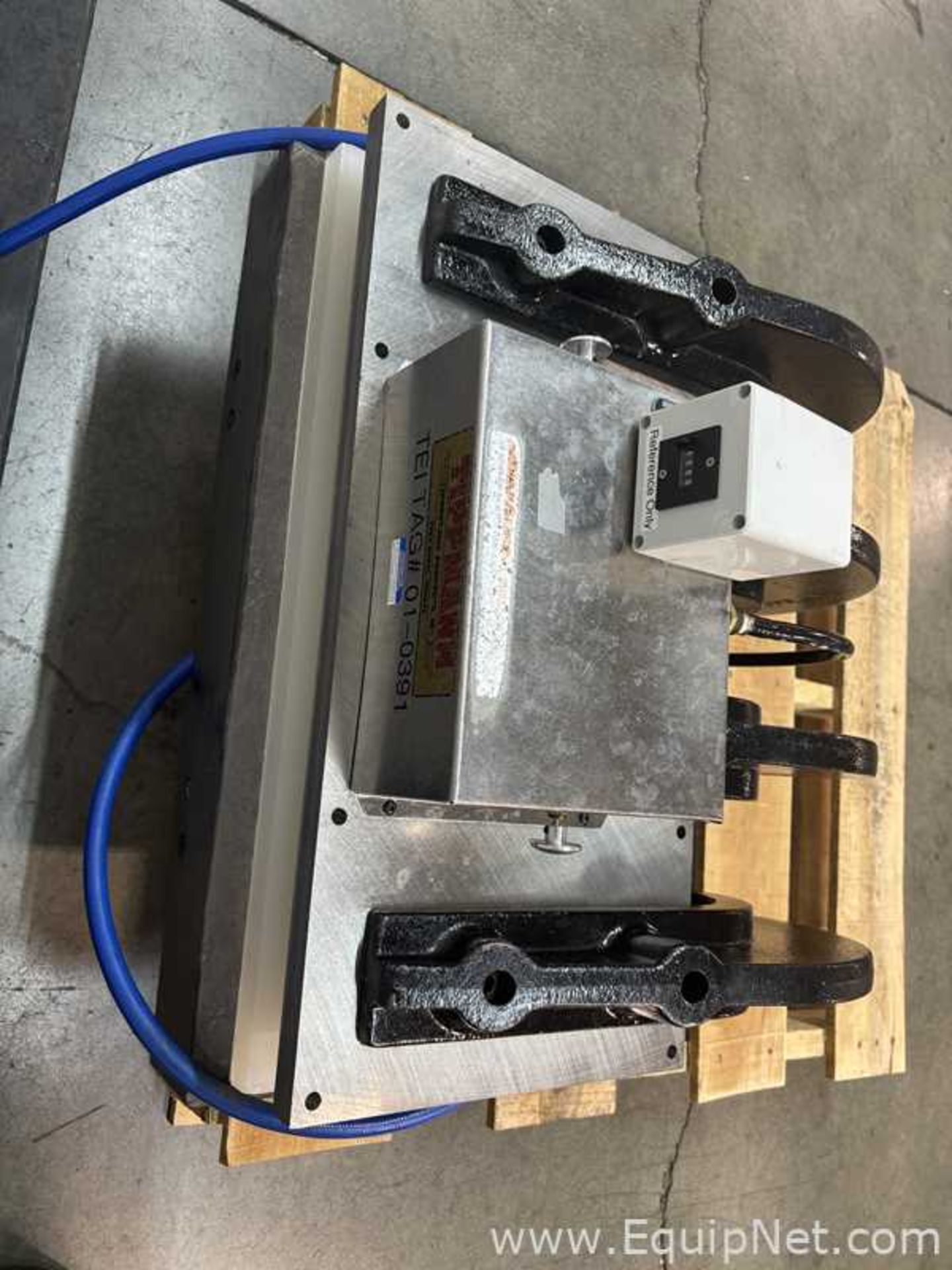 Tippmann Industrial Products, Inc. Clicker 1500 Die Cutting Press - Image 4 of 6