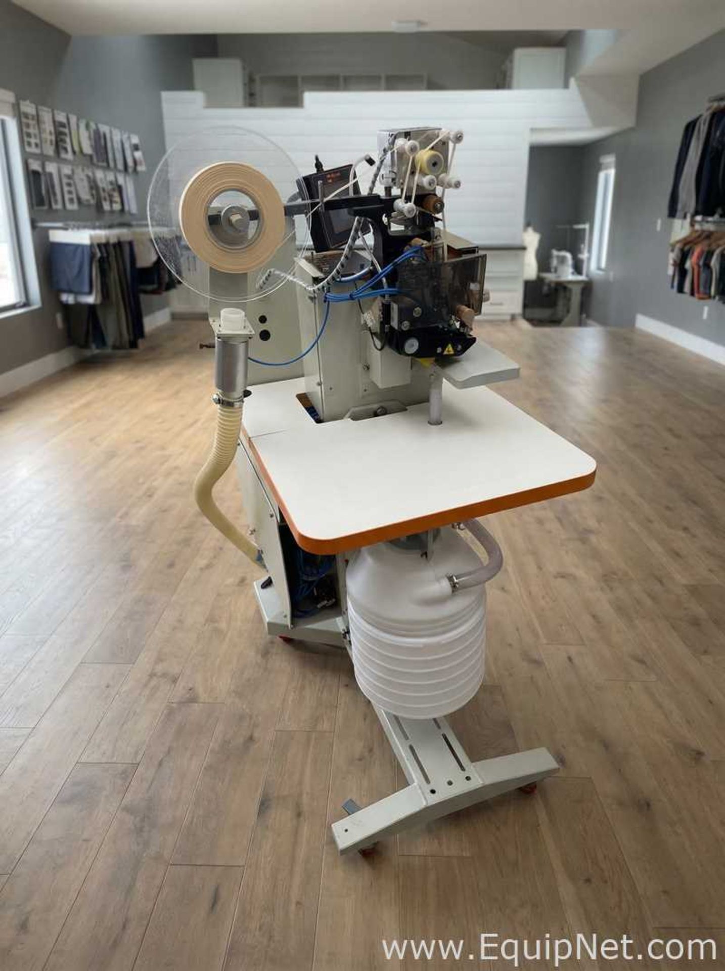 Macpi s.p.a 335.32 Automatic Adhesive Laydown Machine with Side Trimmer - Image 2 of 7