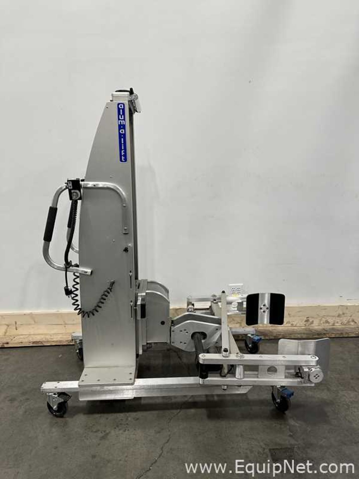 Alum A Lift Battery Operated Lift With Barrell Clamp - Image 2 of 21
