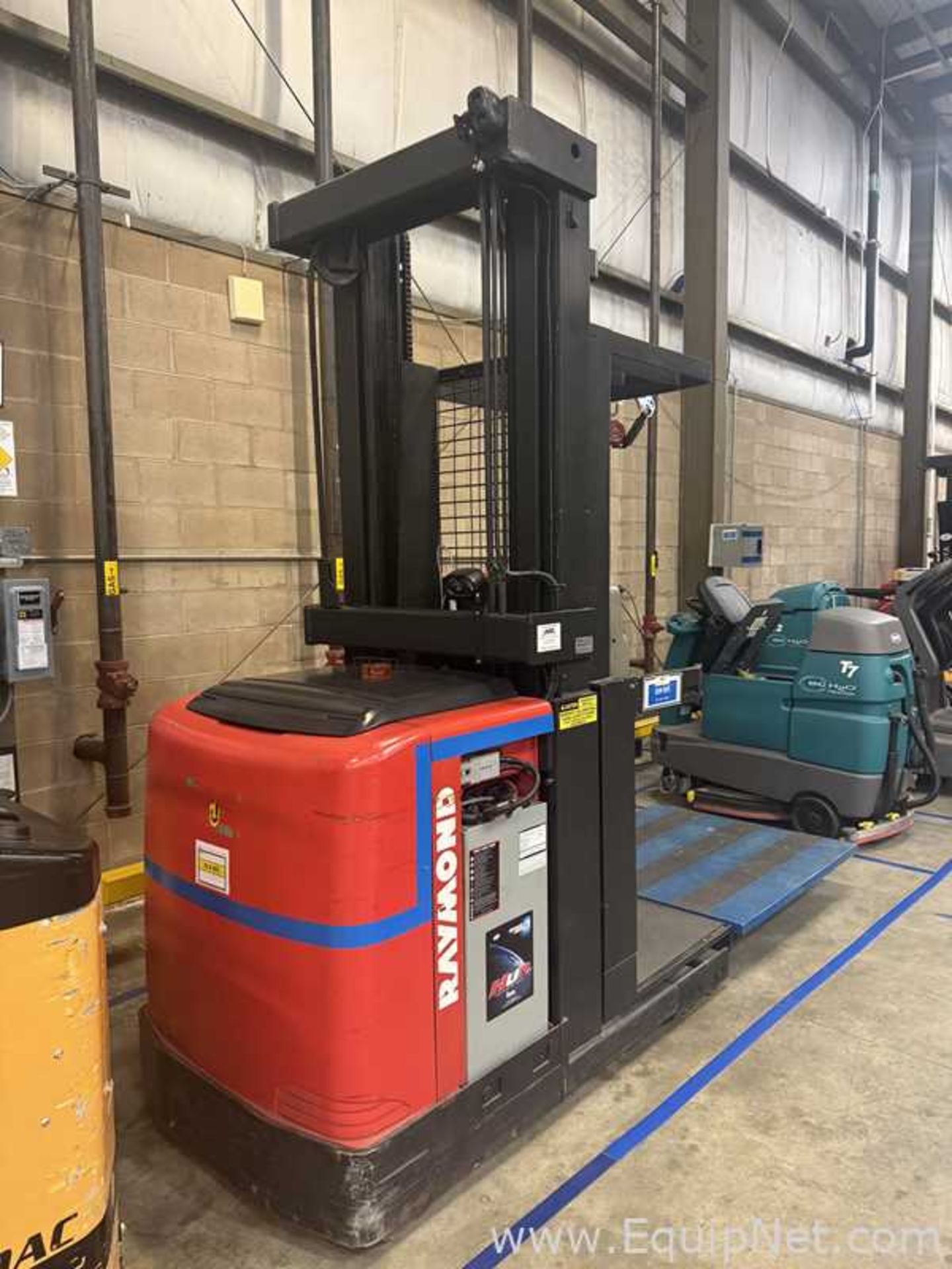Raymond EASI-OPC30TT Forklift Truck