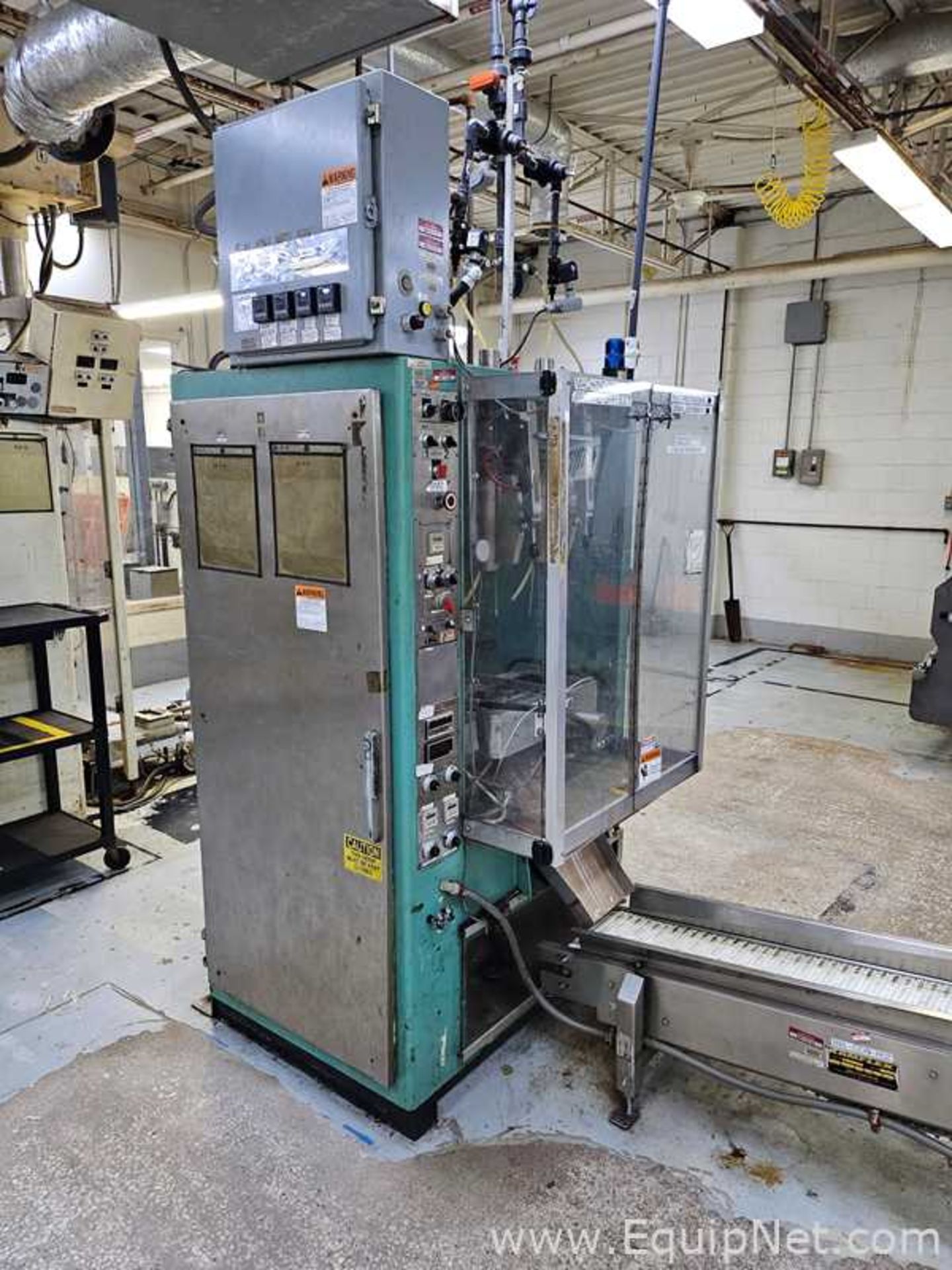 General Packaging Equipment 70L2C Vertical Form Fill Seal Machine