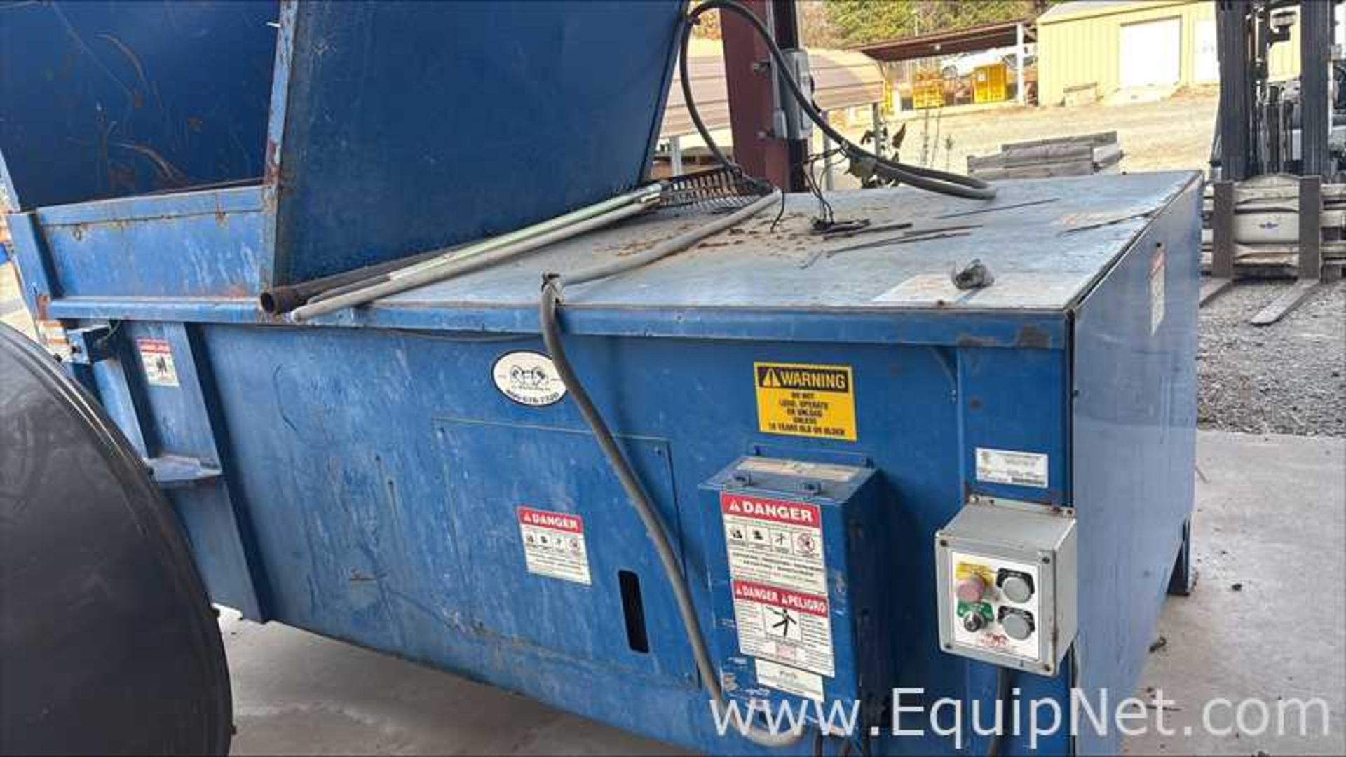 J.V Manufacturing COR-02 Waste Compactor - Image 2 of 5