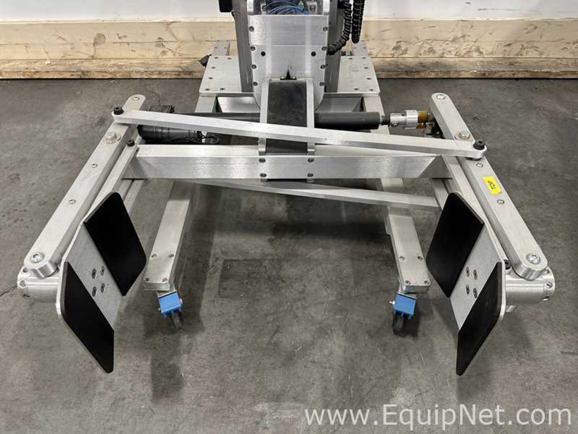 Alum A Lift Battery Operated Lift With Barrell Clamp - Image 5 of 21