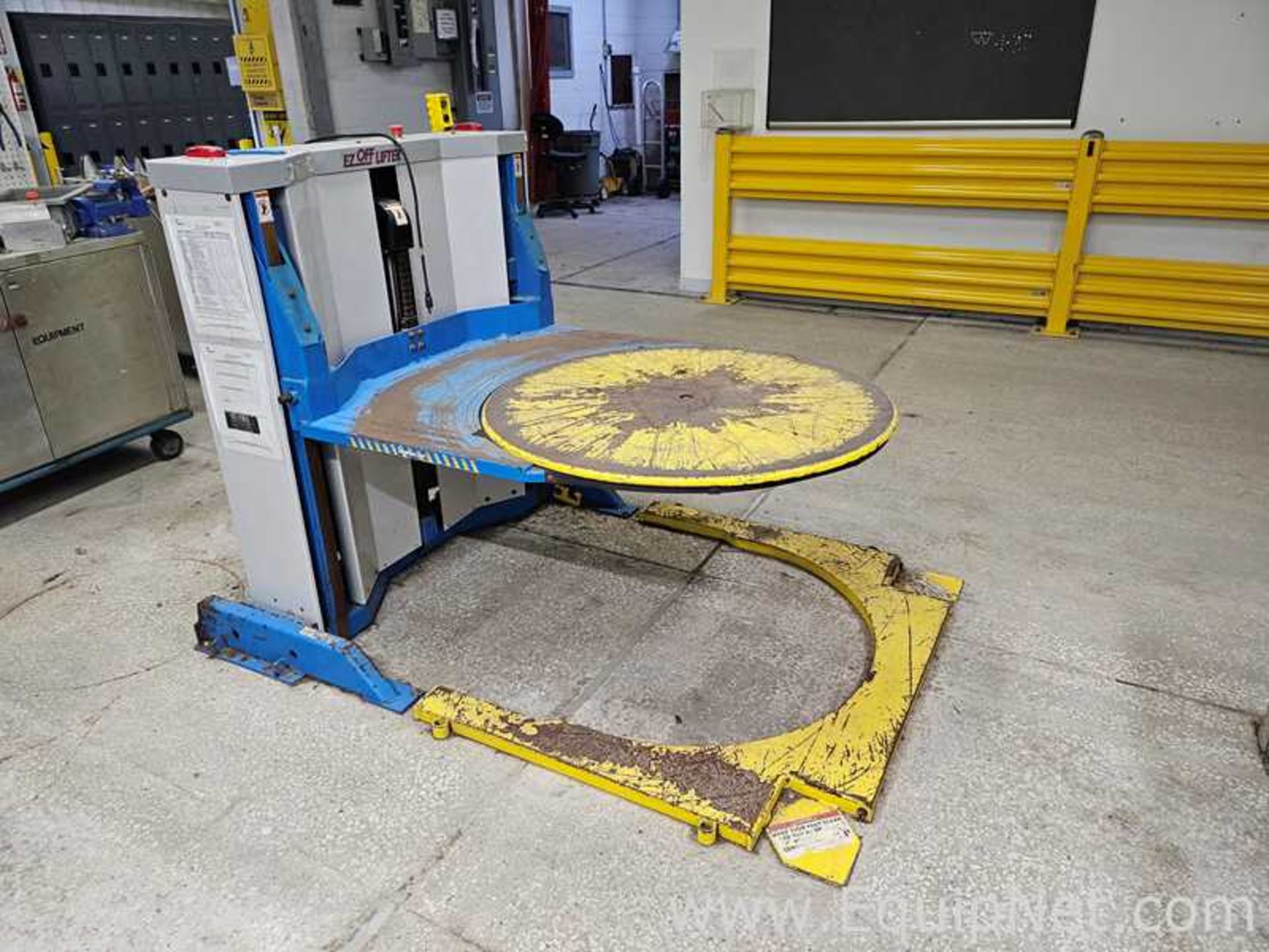 Bishamon lndustries Corporation EZO-25E-3S Lift - Image 5 of 5