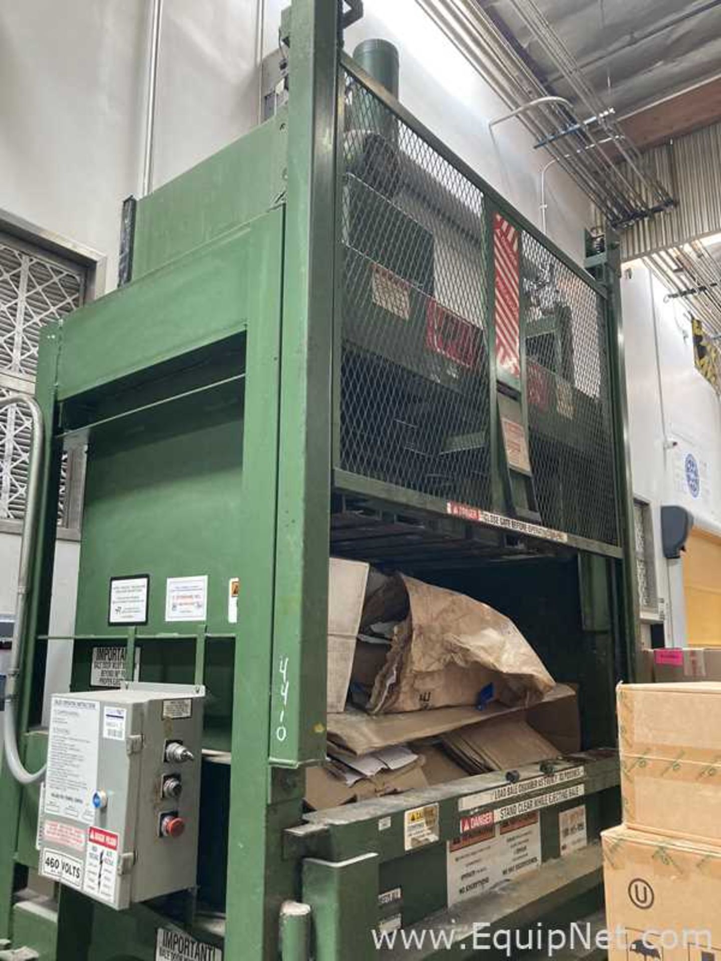 Philadelphia Tramrail Co. 60 Inch Wide Baler - Image 2 of 6
