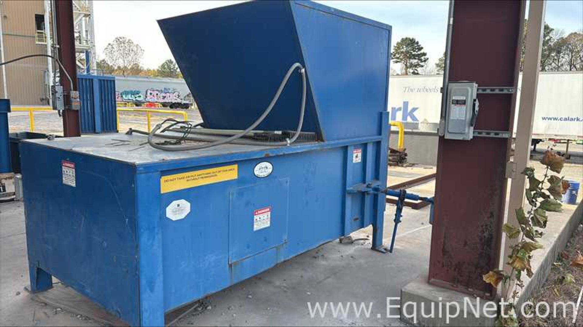 J.V Manufacturing COR-02 Waste Compactor - Image 3 of 5