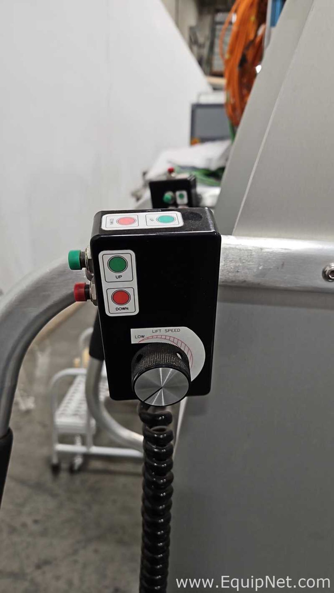 Alum A Lift Battery Operated Lift With Barrell Clamp - Image 21 of 21