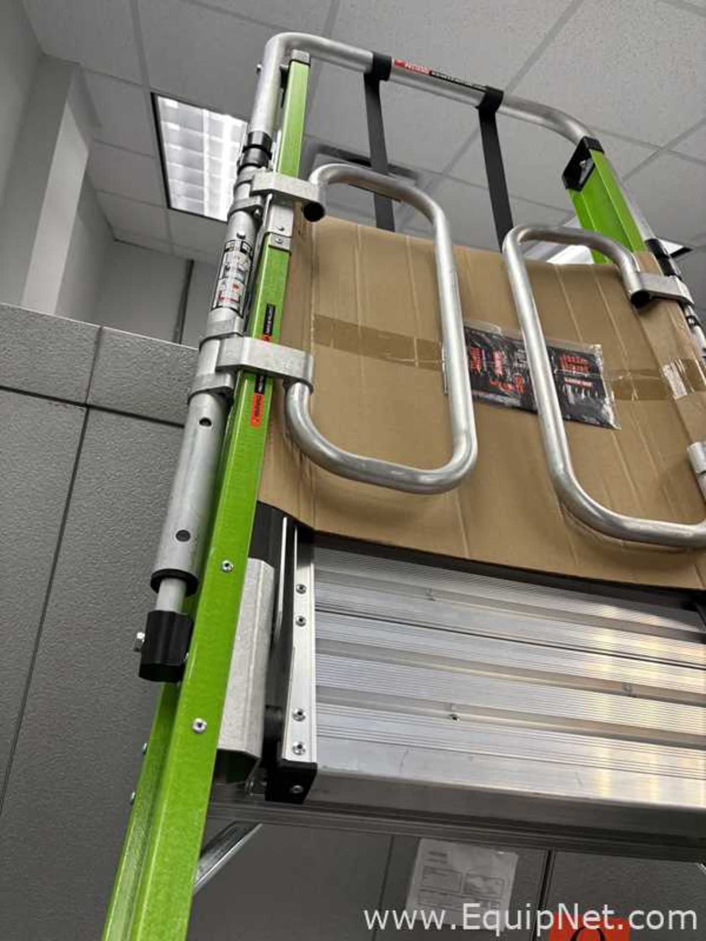 Little Giant WBB3145002 Safety Cage Platform Ladder With Wheels - Image 4 of 5