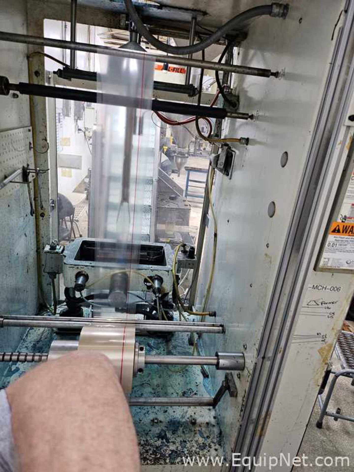 General Packaging Equipment 80AC Vertical Form Fill Seal Machine - Image 9 of 11