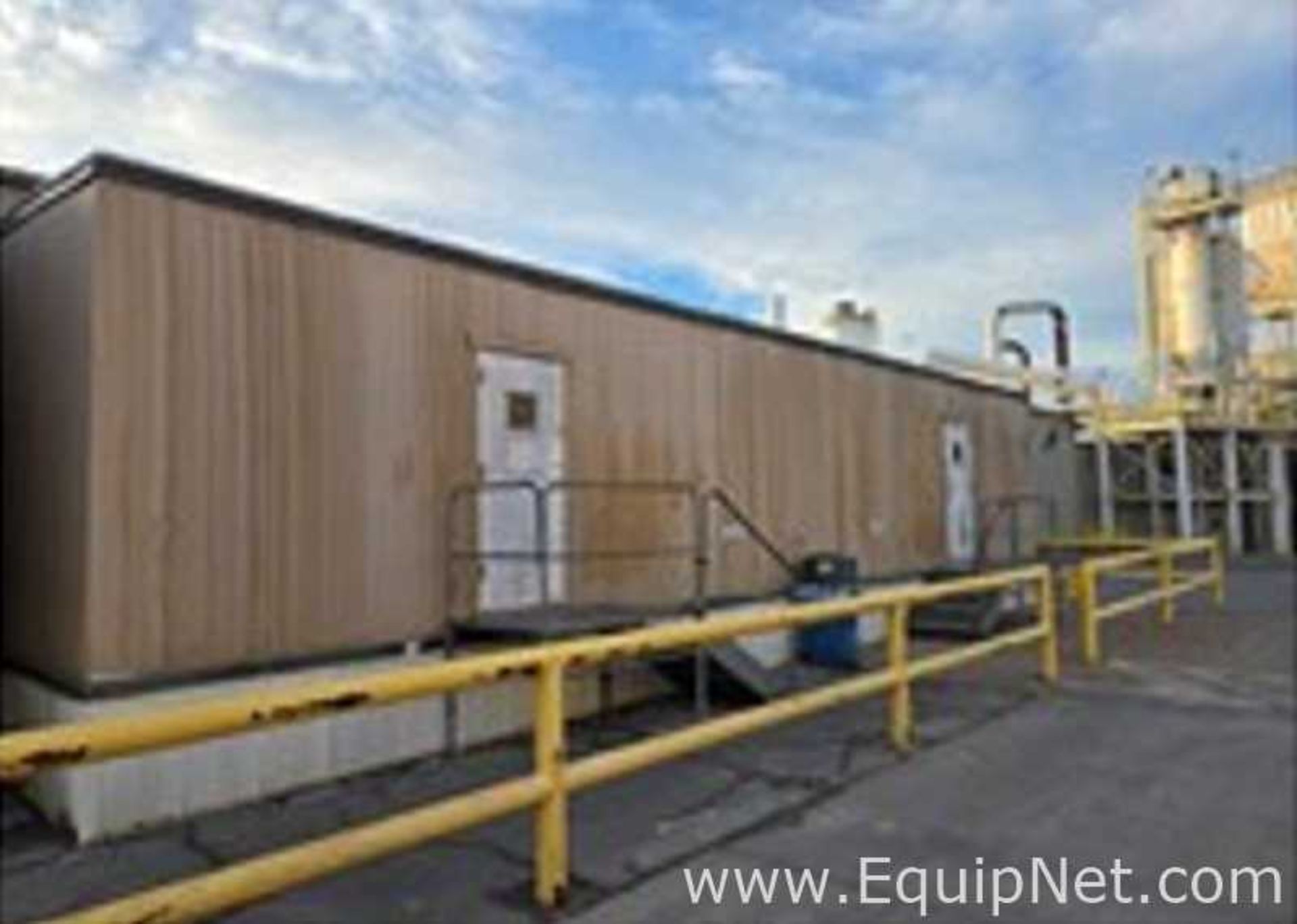 44ft x 13ft Trailer Living Space - Image 3 of 3