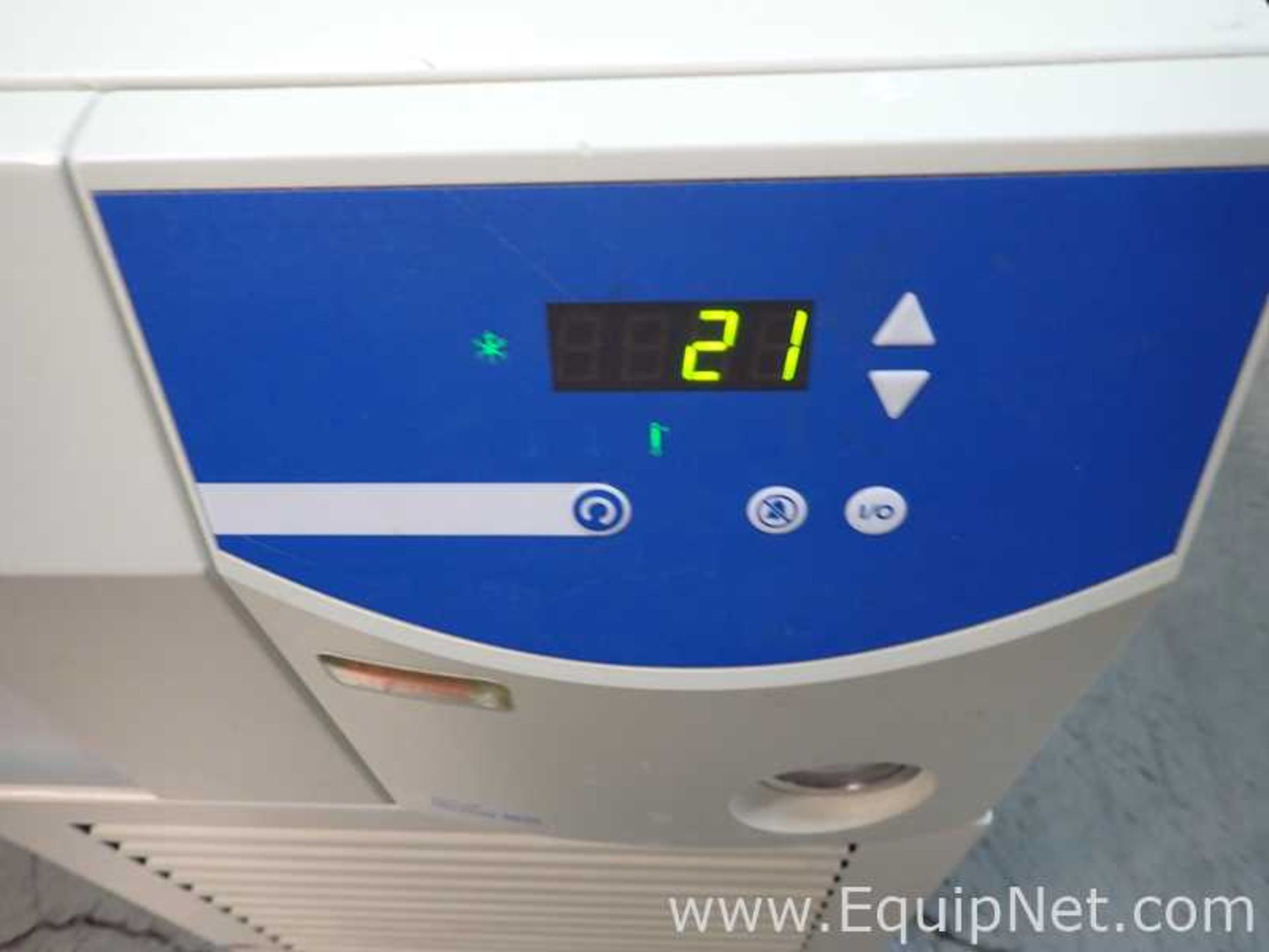 Thermo Merlin M75 Recirculating Chiller - Image 2 of 4